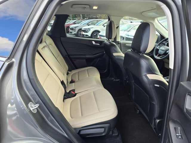 2022 Ford Escape Titanium Hybrid