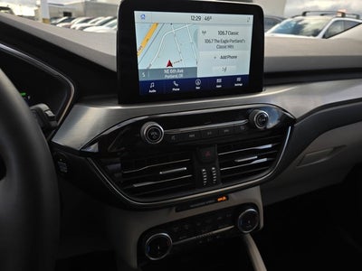 2022 Ford Escape Titanium Hybrid