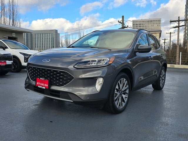 2022 Ford Escape Titanium Hybrid