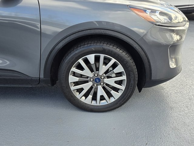 2022 Ford Escape Titanium Hybrid
