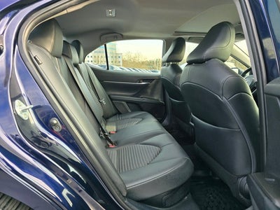 2022 Toyota Camry Hybrid SE