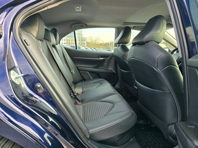 2022 Toyota Camry Hybrid SE