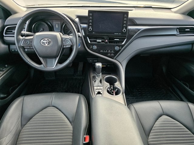 2022 Toyota Camry Hybrid SE