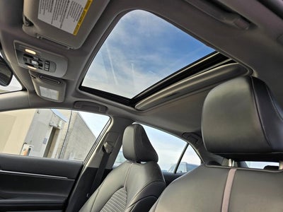 2022 Toyota Camry Hybrid SE