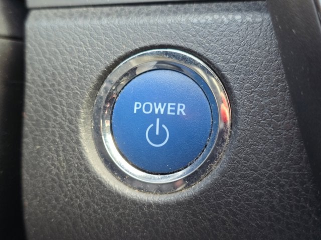 2022 Toyota Camry Hybrid SE