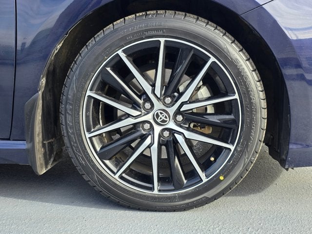 2022 Toyota Camry Hybrid SE