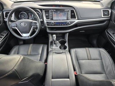2018 Toyota Highlander SE
