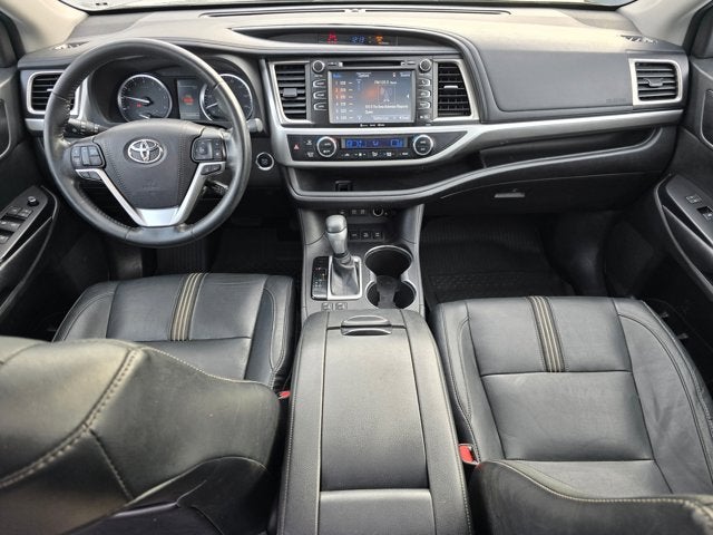 2018 Toyota Highlander SE