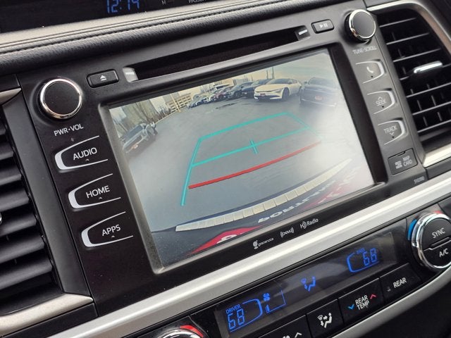 2018 Toyota Highlander SE