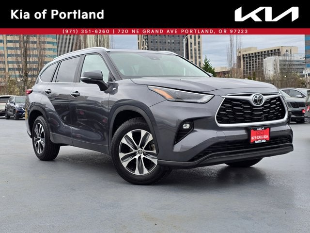 2023 Toyota Highlander XLE