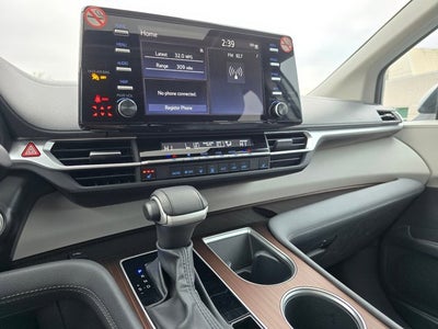 2024 Toyota Sienna XLE