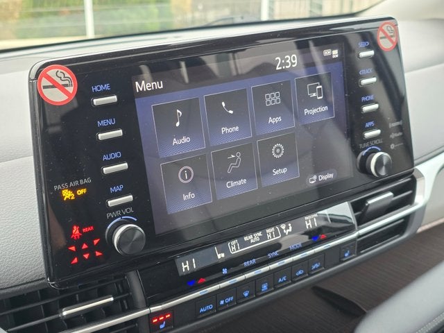 2024 Toyota Sienna XLE