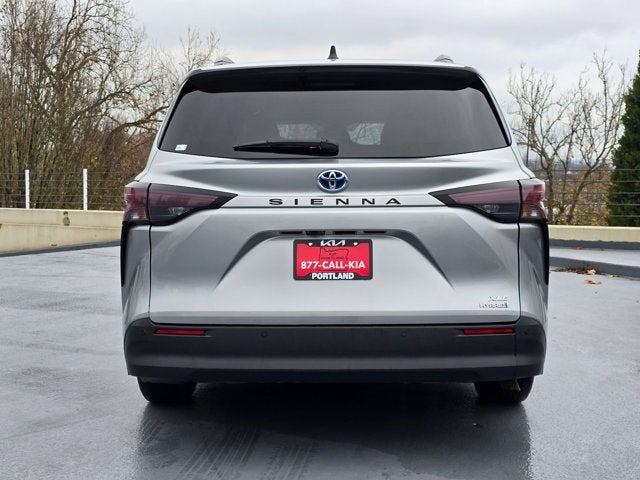 2024 Toyota Sienna XLE