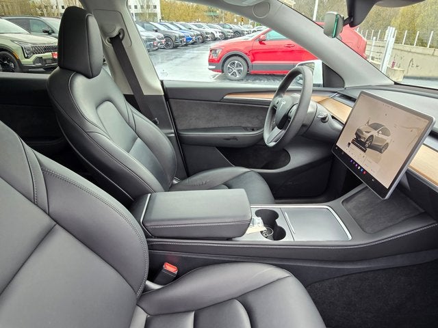 2024 Tesla Model Y Long Range