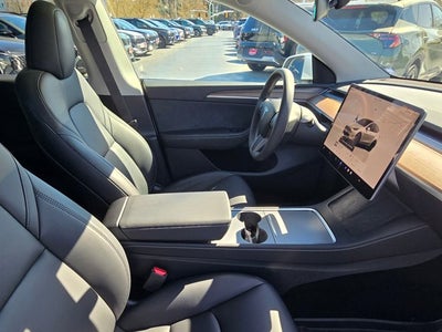 2024 Tesla Model Y Performance