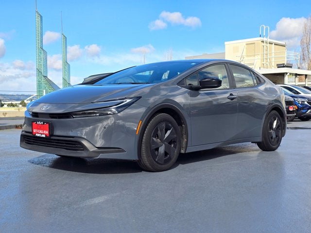 2024 Toyota Prius LE