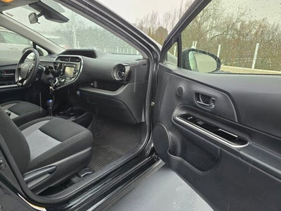 2018 Toyota Prius c Three