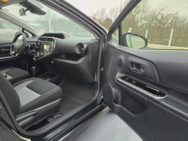 2018 Toyota Prius c Three