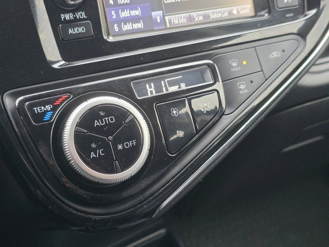 2018 Toyota Prius c Three