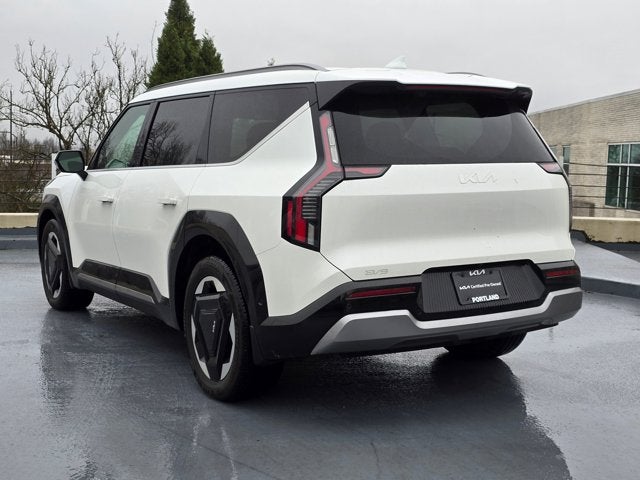 2024 Kia EV9 Land