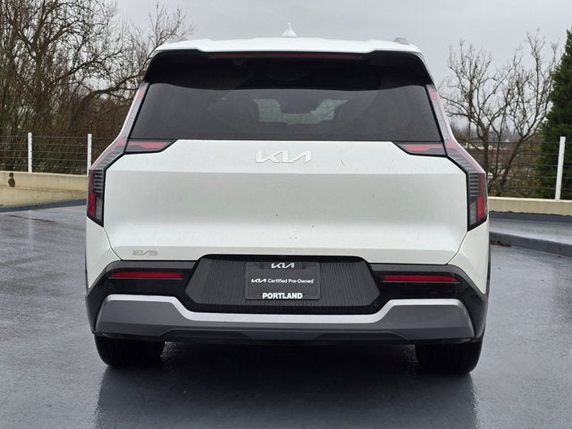 2024 Kia EV9 Land