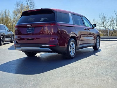 2024 Kia Carnival LX