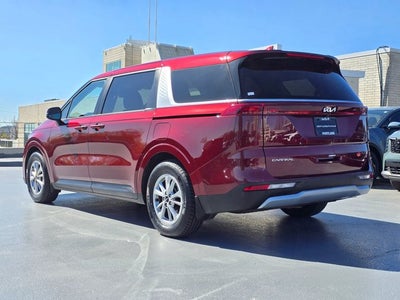 2024 Kia Carnival LX