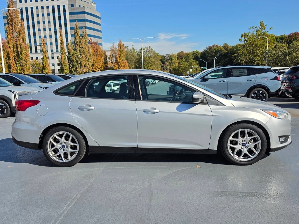 Used 2015 Ford Focus SE with VIN 1FADP3F24FL257098 for sale in Portland, OR