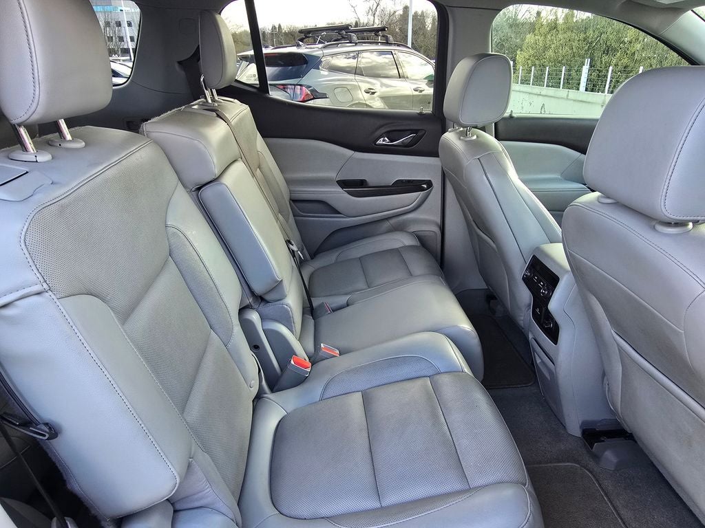 2017 GMC Acadia SLT-1
