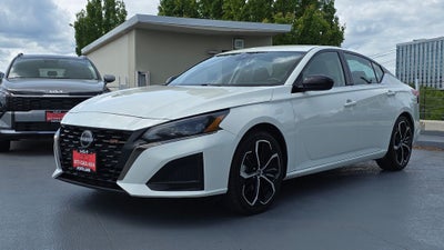2024 Nissan Altima 2.5 SR