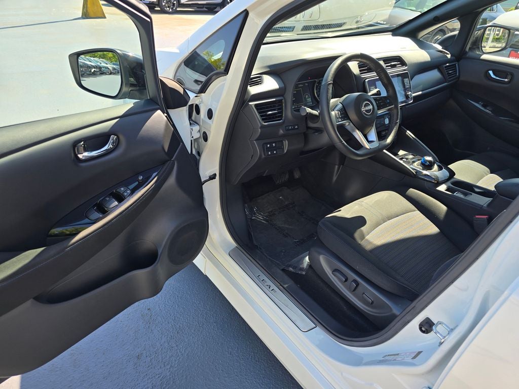 2025 Nissan Leaf SV Plus