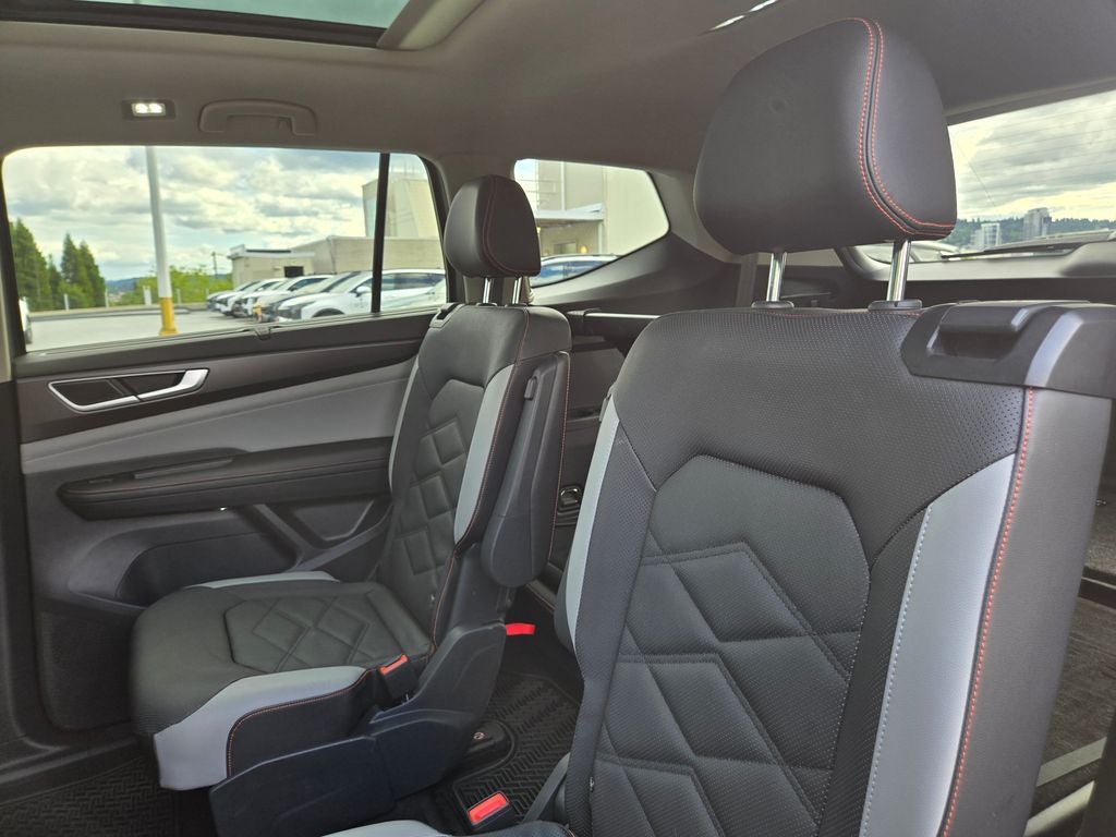 2024 Volkswagen Atlas 2.0T Peak Edition SEL
