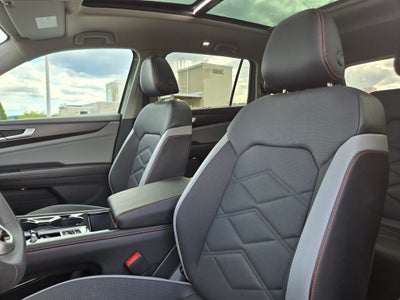 2024 Volkswagen Atlas 2.0T Peak Edition SEL