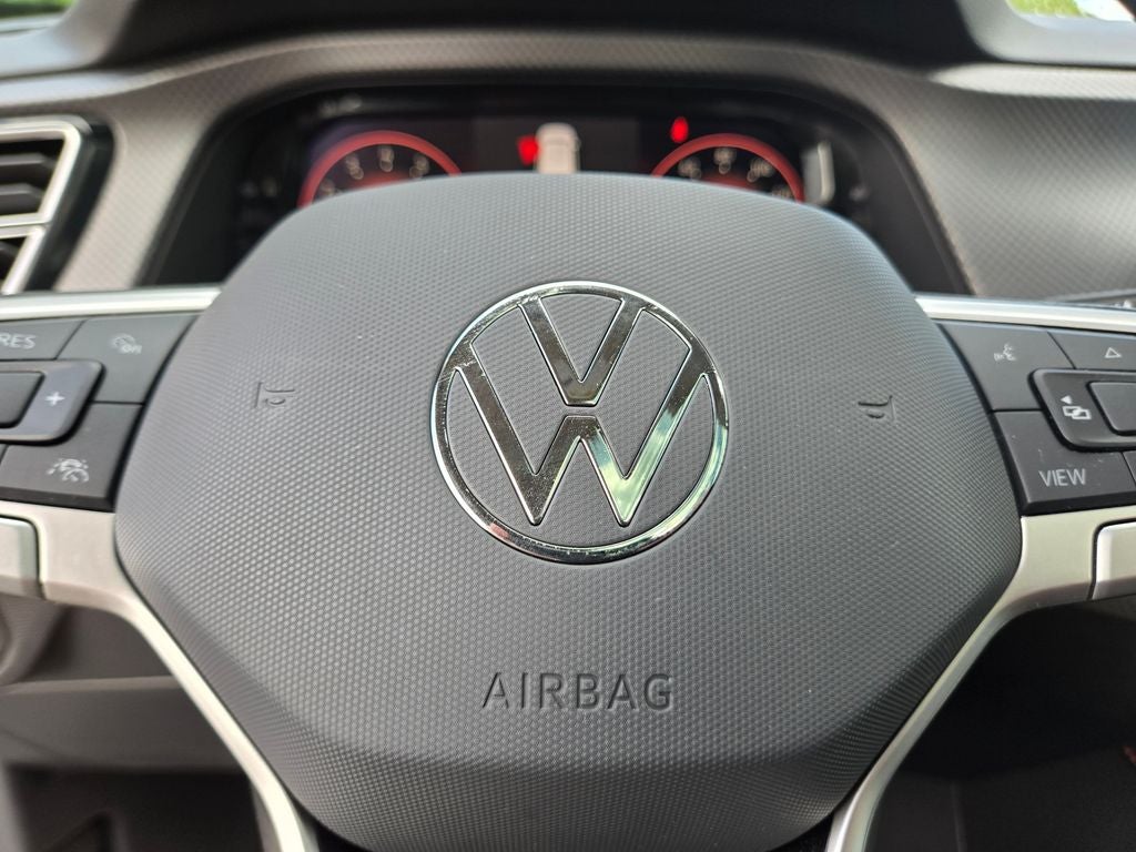 2024 Volkswagen Atlas 2.0T Peak Edition SEL