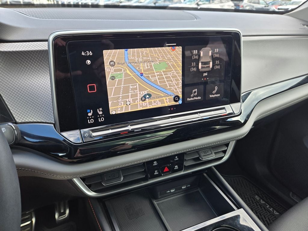 2024 Volkswagen Atlas 2.0T Peak Edition SEL