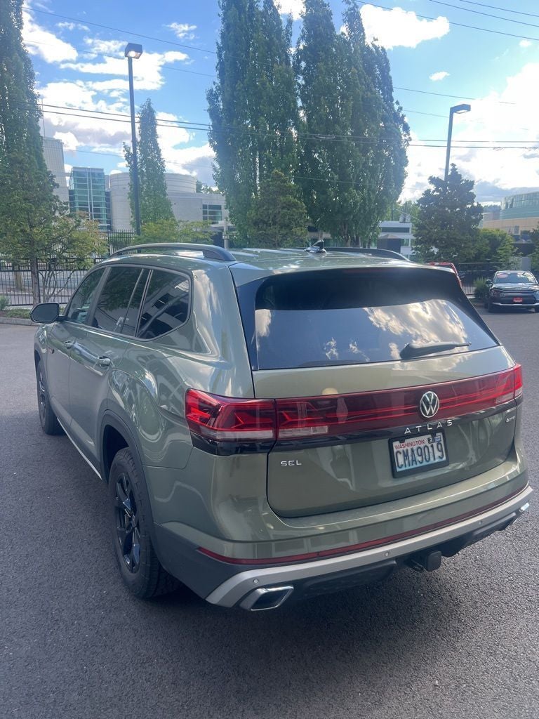 2024 Volkswagen Atlas 2.0T Peak Edition SEL