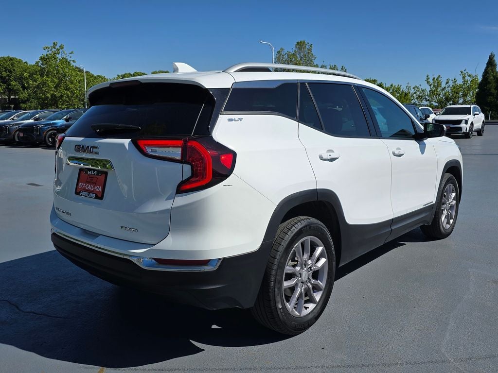 2024 GMC Terrain SLT