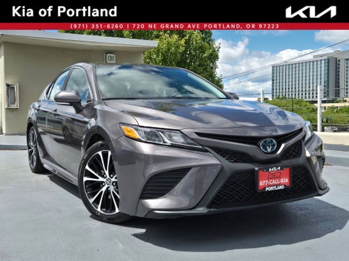 2020 Toyota Camry Hybrid SE