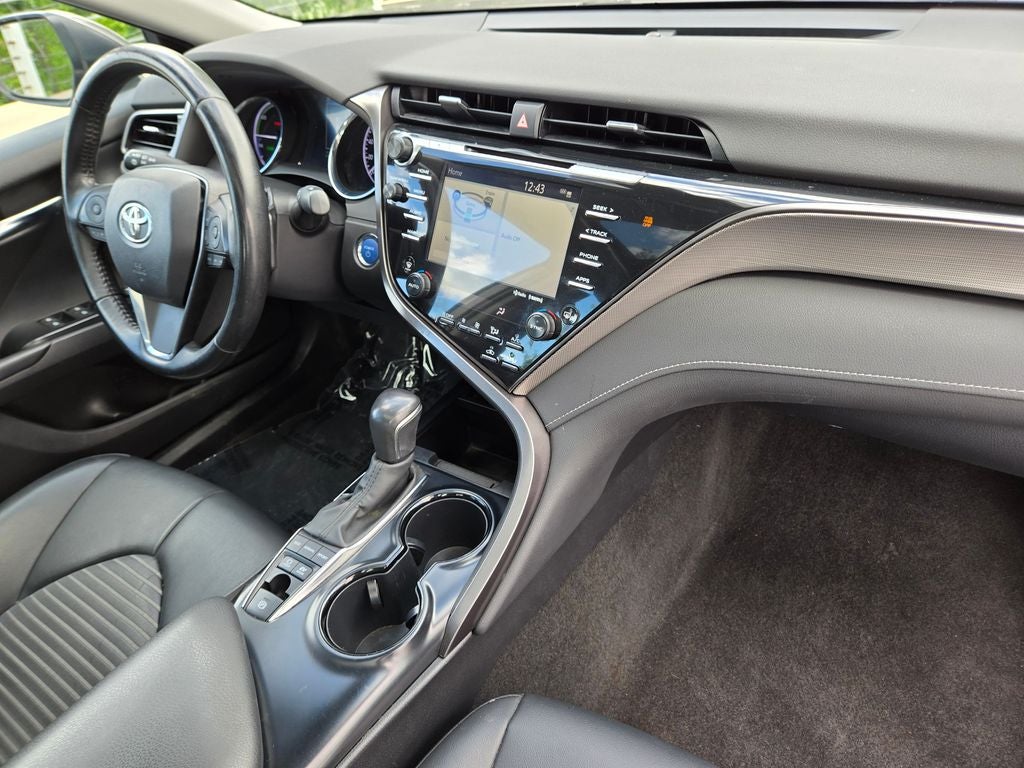2020 Toyota Camry Hybrid SE