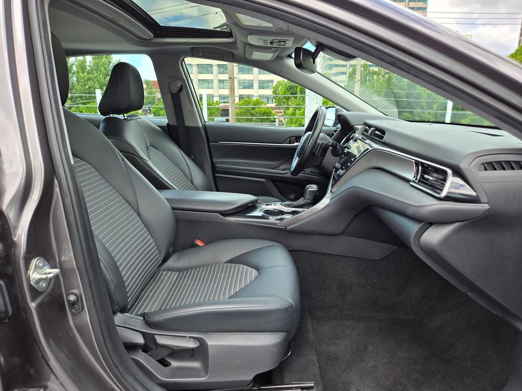 2020 Toyota Camry Hybrid SE