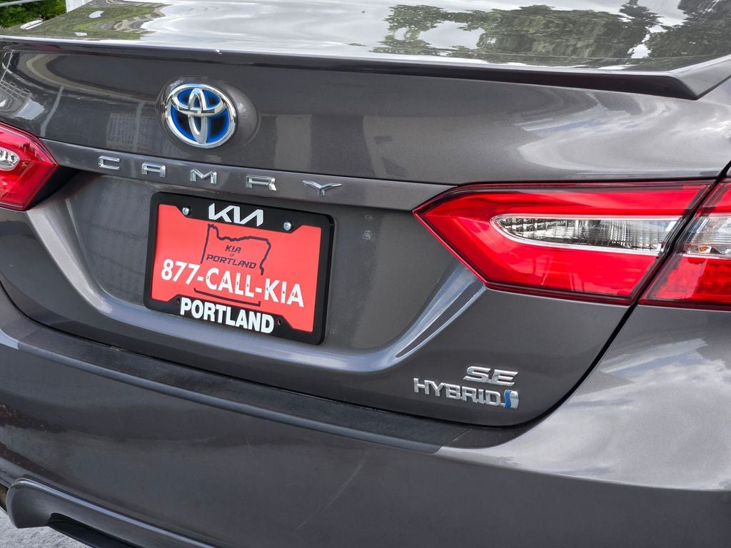 2020 Toyota Camry Hybrid SE