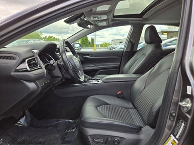 2020 Toyota Camry Hybrid SE
