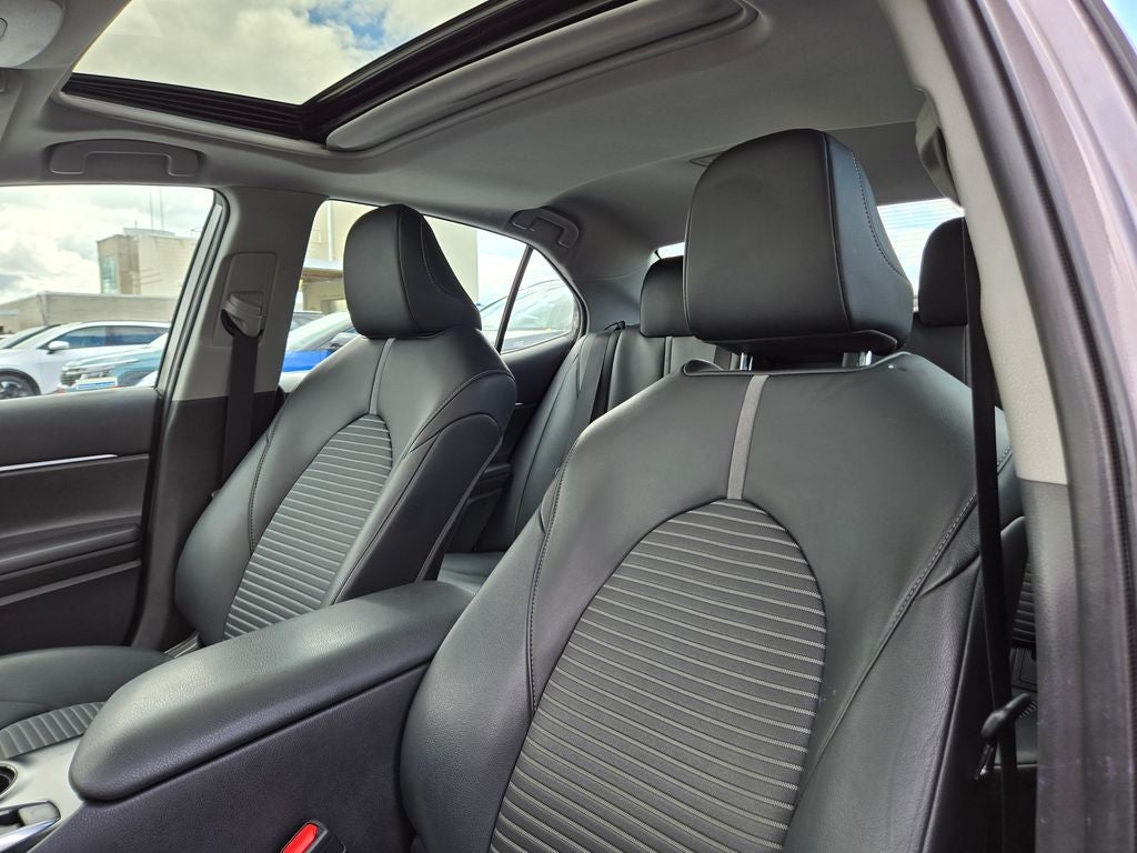 2020 Toyota Camry Hybrid SE