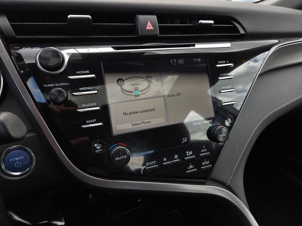 2020 Toyota Camry Hybrid SE