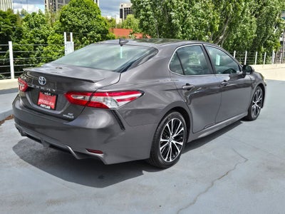 2020 Toyota Camry Hybrid SE