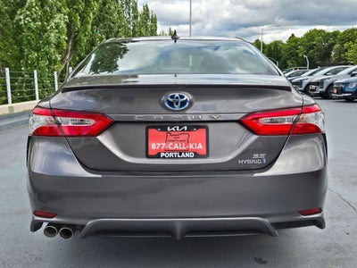 2020 Toyota Camry Hybrid SE