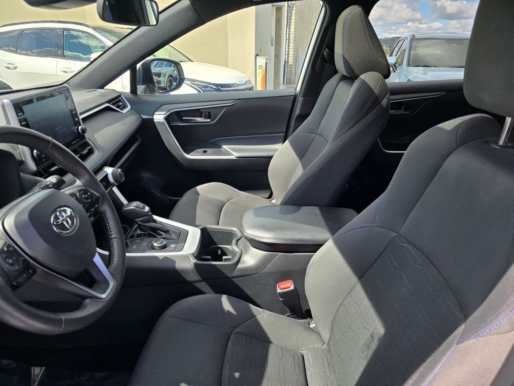 2022 Toyota RAV4 Hybrid SE