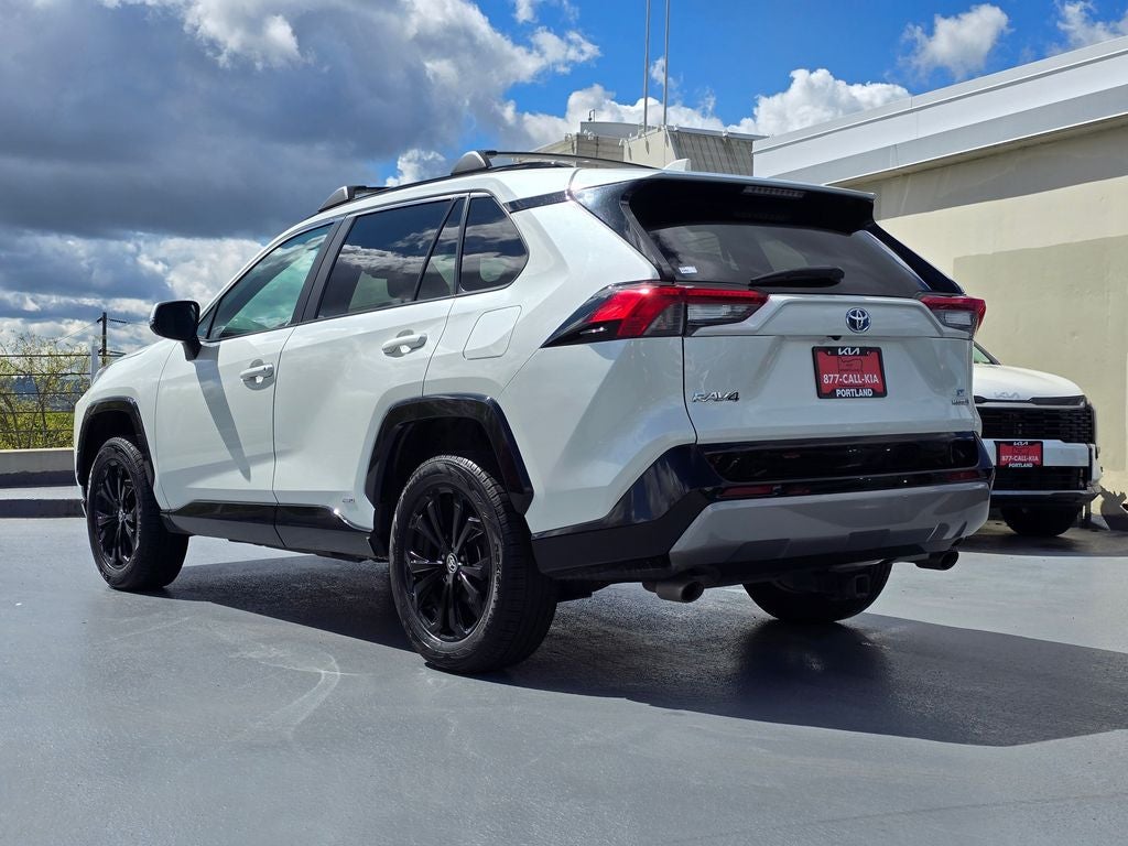 2022 Toyota RAV4 Hybrid SE