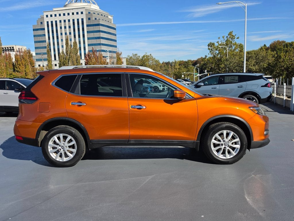 2018 Nissan Rogue SV