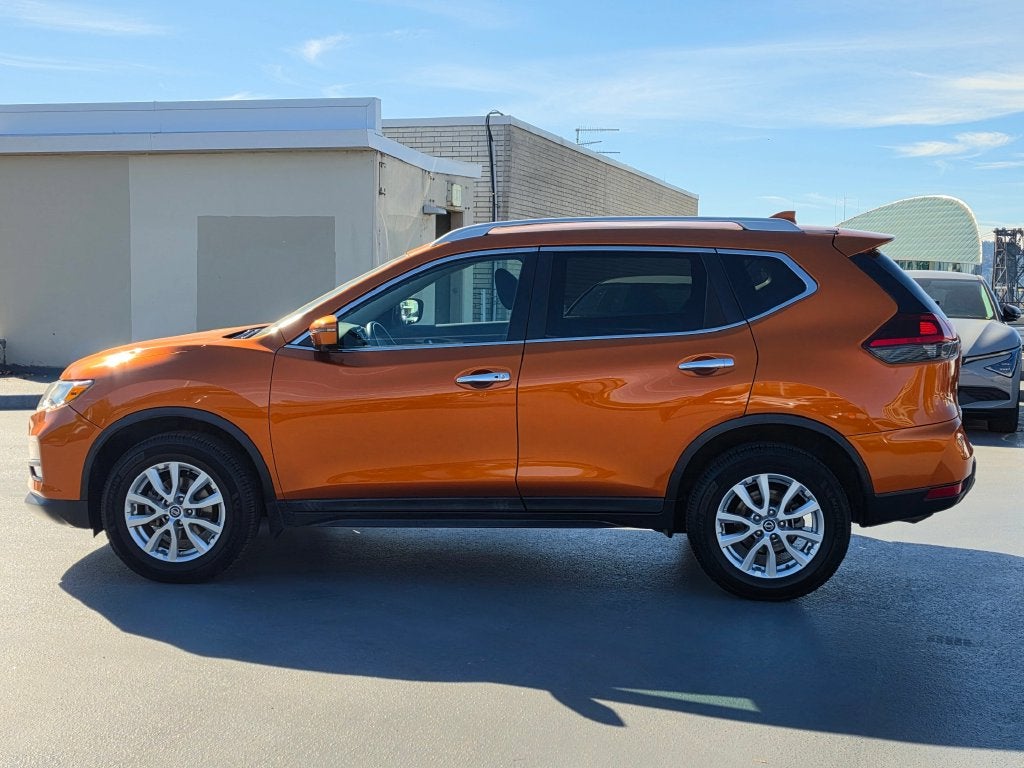 2018 Nissan Rogue SV